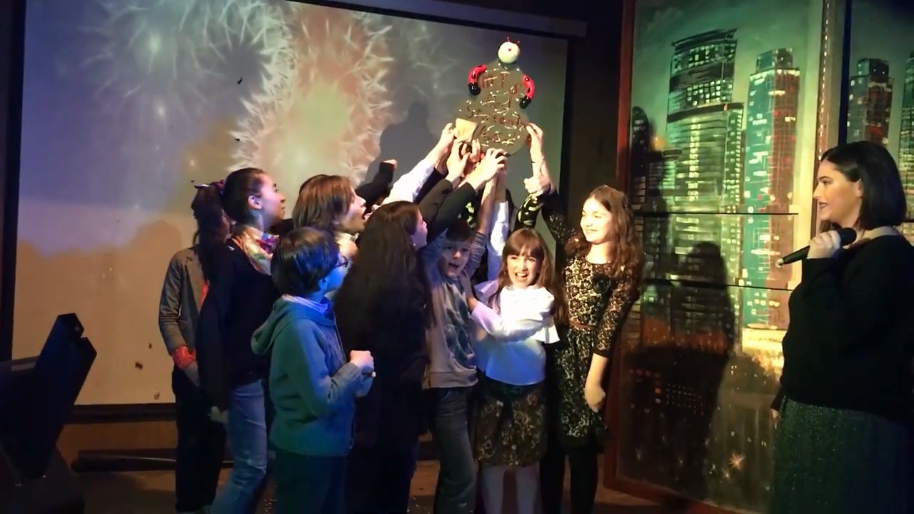 სტუდია “FAB KIDS” წარმოგიდგენთ საბავშვო, ინგლისურენოვან, გასართობ-შემეცნებით ბავშვთა სტუდიას